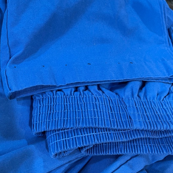 Women’s Scrubs PANTS & TOPS - Plus Sizes
$5 Each - Picture 5 of 13